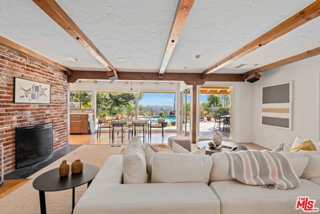 2200 Jeffersonia Way, Los Angeles CA: https://media.crmls.org/mediaz/c5c0767f-34b3-465c-97b0-bd37c2e27222.jpg
