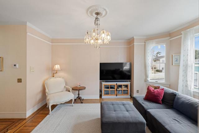 132 Forest Avenue, Pacific Grove CA: https://media.crmls.org/mediaz/c5c0ffec-c56f-436e-b37b-5751624b38bc.jpg