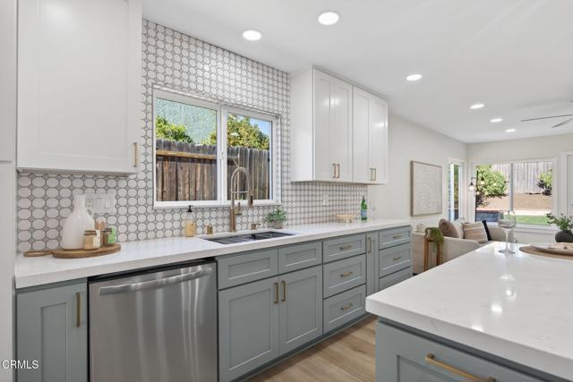 Detail Gallery Image 13 of 52 For 2086 El Rancho Dr, Camarillo,  CA 93010 - 4 Beds | 2 Baths