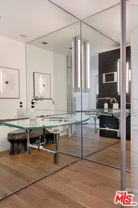 4335 Marina City Drive, Marina del Rey CA: https://media.crmls.org/mediaz/c5c15e89-f8a7-4b45-b8d2-bc6b3cb369f3.jpg