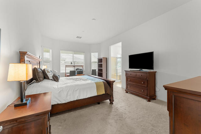 Image 19 of 48 For 42897 Cusino Court