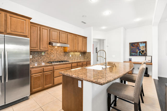 Image 9 of 32 For 105 Shoreline Drive