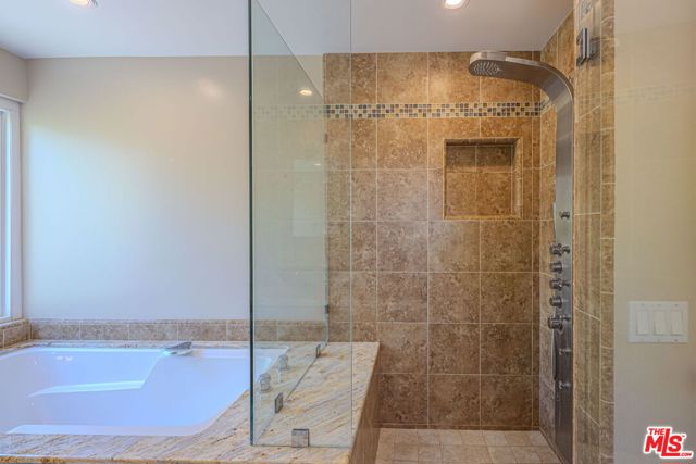 3926 Corte Cancion, Thousand Oaks CA: https://media.crmls.org/mediaz/c5c30dea-aec0-4736-8884-b15eca5d12ab.jpg