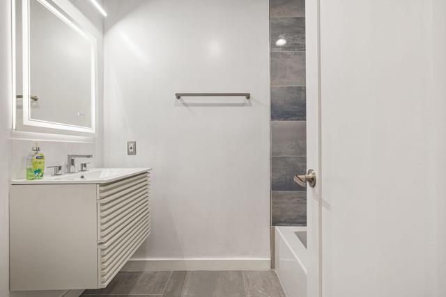 280 S Avenida Caballeros, Palm Springs CA: https://media.crmls.org/mediaz/c5c3583b-9694-451e-a241-86c22cbbd14f.jpg