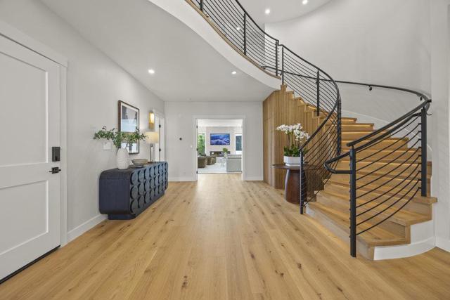 1095 Macadamia Drive, Hillsborough CA: https://media.crmls.org/mediaz/c5c43d0b-77c5-4d0c-8a60-8d41e52e4f9e.jpg