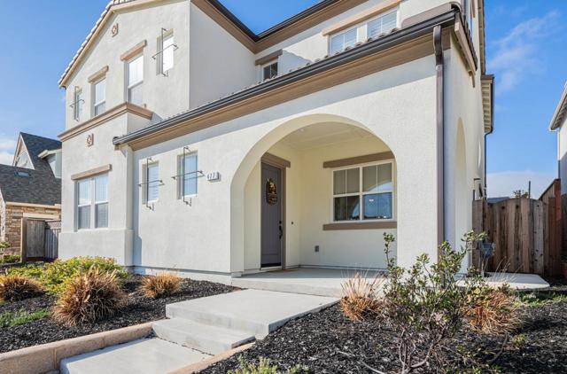 477 Marina Heights Drive, Marina CA: https://media.crmls.org/mediaz/c5c460b0-068b-4cfe-a417-b7f70f9cfd9f.jpg