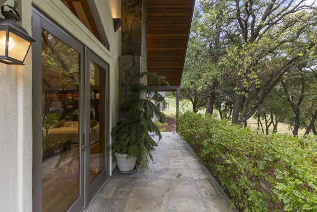14205 Shannon Road, Los Gatos CA: https://media.crmls.org/mediaz/c5c482ab-181c-4758-86e8-567bd5390a54.jpg