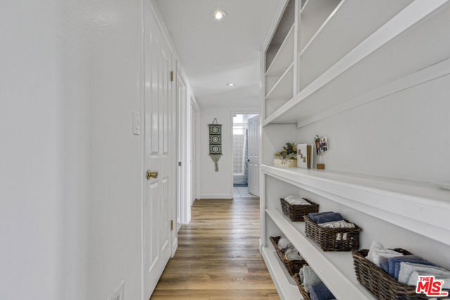 2735 Beth Place, Simi Valley CA: https://media.crmls.org/mediaz/c5c4f5ce-bc44-4cda-a2df-719109a0ab13.jpg