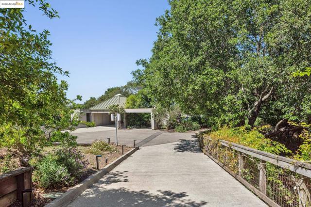 12688 Brookpark Road, Oakland CA: https://media.crmls.org/mediaz/c5c69aea-718e-4019-9880-f37e405116e9.jpg