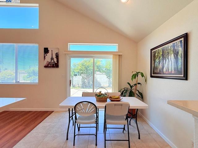 1322 Emerson Dr, Pittsburg CA: https://media.crmls.org/mediaz/c5c714bf-4fd9-4203-ab92-c2418b3131cc.jpg