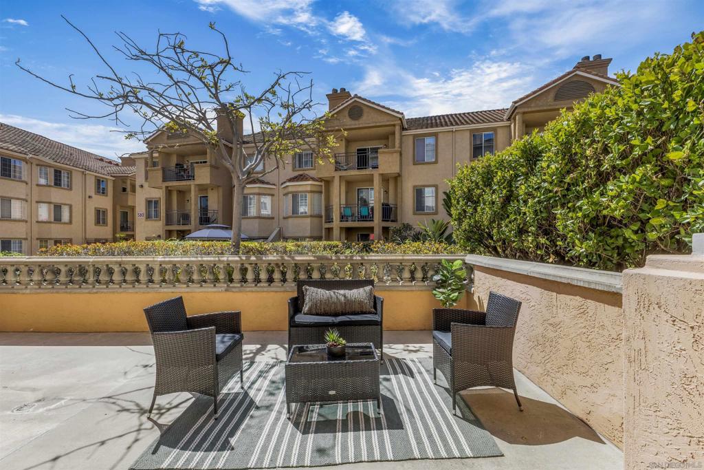 640 Camino De La Reina - photo 5