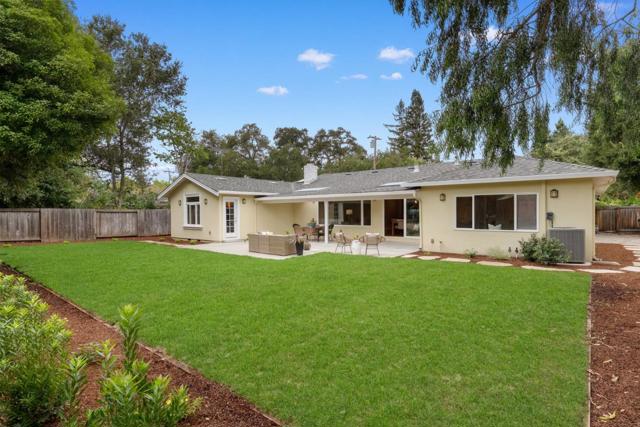 1098 Muir Way, Los Altos CA: https://media.crmls.org/mediaz/c5c87c5c-636d-4568-901e-33b89606f56d.jpg