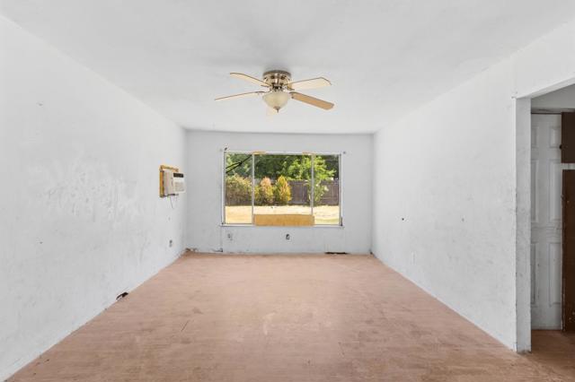 7541 19th Street, Sacramento CA: https://media.crmls.org/mediaz/c5c89175-8503-4b23-9e1c-626e58612d2b.jpg