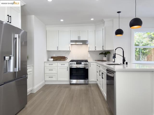 479 Kentucky Ave, Berkeley CA: https://media.crmls.org/mediaz/c5c91c21-381c-4e79-b7f8-d69c50a3a4b9.jpg