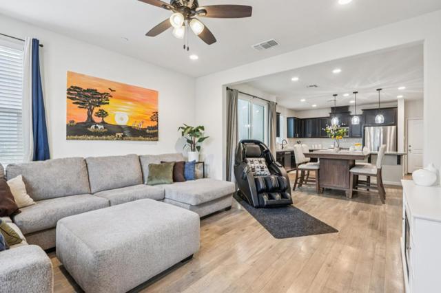 19307 Stonehenge Lane, Marina CA: https://media.crmls.org/mediaz/c5caff5d-d722-4100-b17a-5e57feab9c6b.jpg