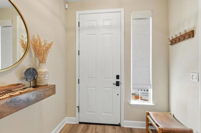 17725 Calle Mazatan, Morgan Hill CA: https://media.crmls.org/mediaz/c5cb56d2-e88c-446c-9715-b761c13f6845.jpg