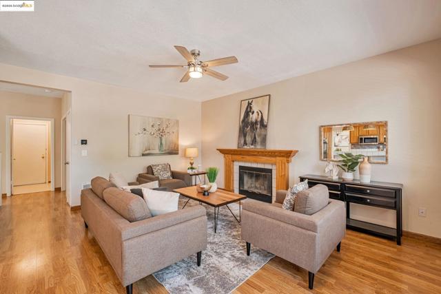 85 Duckhorn Place, Oakley CA: https://media.crmls.org/mediaz/c5cb70ac-ff2c-4624-a26b-a3b785ea6fbc.jpg