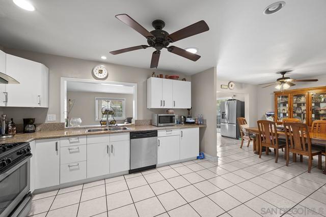 1492 Ilexey Avenue, San Diego CA: https://media.crmls.org/mediaz/c5cc12e9-be29-4e75-8e70-e49d4cd679c1.jpg