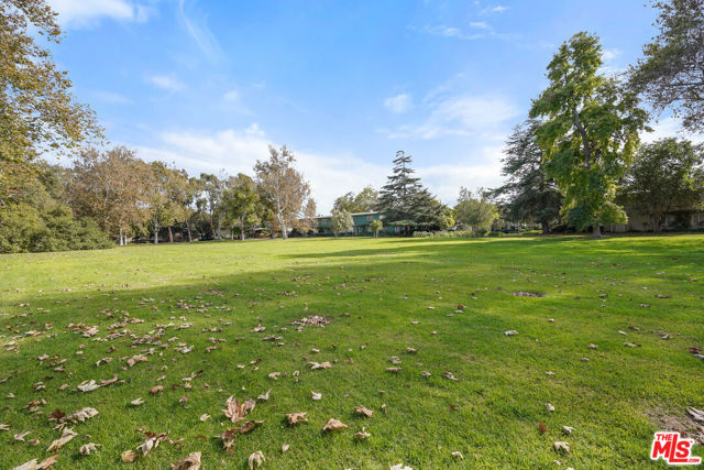 5162 Village, Los Angeles CA: https://media.crmls.org/mediaz/c5cc5e0e-f9fd-444e-a6a8-ad6b2cd8e7e2.jpg