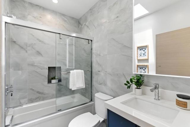 1815 18th Avenue, San Francisco CA: https://media.crmls.org/mediaz/c5cdd32d-6233-4468-9035-355b51ea6fda.jpg