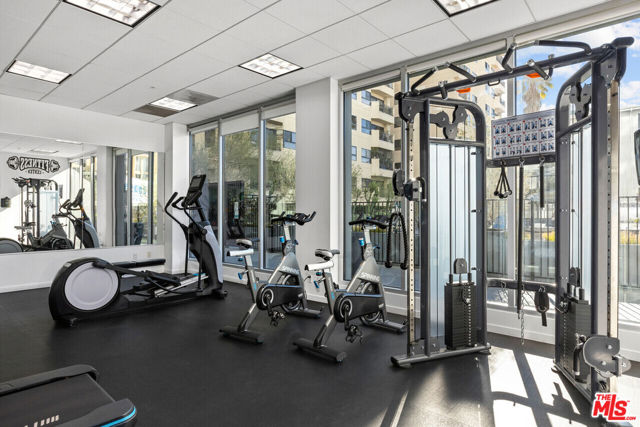 3460 W 7th Street, Los Angeles CA: https://media.crmls.org/mediaz/c5cddddc-b713-419c-bb38-c1034866ec62.jpg