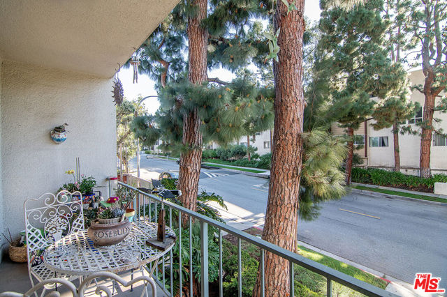 2 Bed Home for Sale in Culver City, California