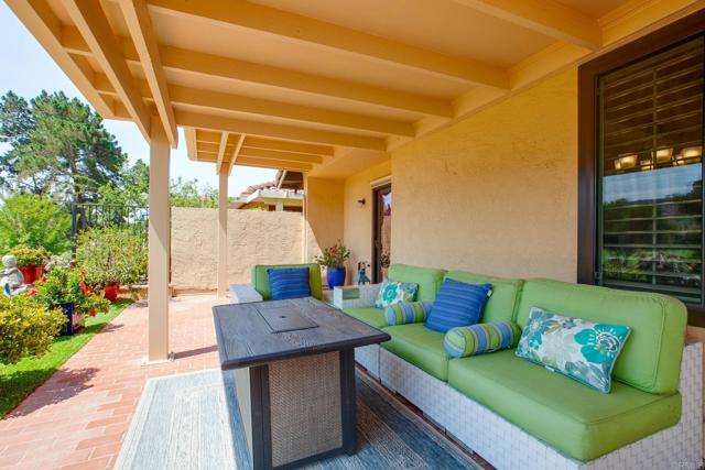 17788 Caminito Balata, San Diego CA: https://media.crmls.org/mediaz/c5cf1f7d-4edf-4333-98ee-b1540edee7b8.jpg