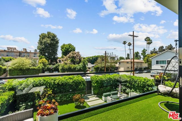 4338 Agnes Avenue, Studio City CA: https://media.crmls.org/mediaz/c5cf38c4-ee2a-4250-9801-535a150880b3.jpg