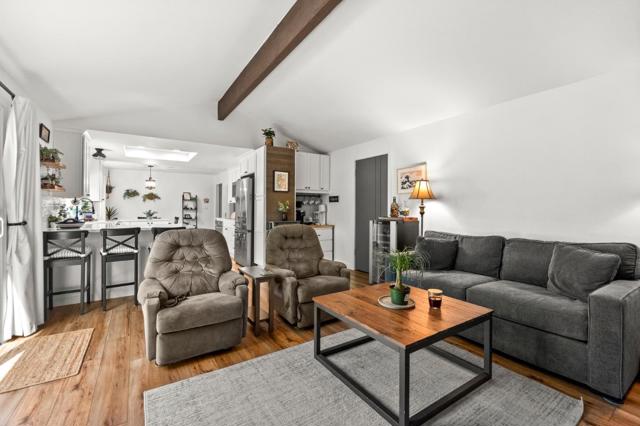 1 Malibu Court, Clayton CA: https://media.crmls.org/mediaz/c5cf4d1f-8eaf-44dd-8dd8-868590709397.jpg