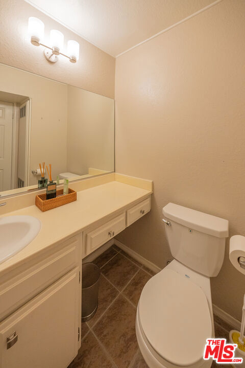 11120 Moorpark Street, 2 photo 13