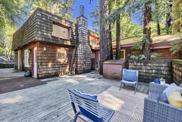 695 Creek Drive, Boulder Creek CA: https://media.crmls.org/mediaz/c5cf7f63-0bf4-4379-ab5b-9b3e18290295.jpg