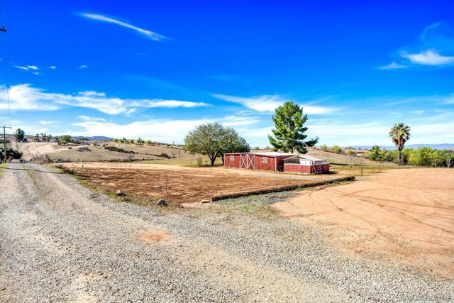 40110 Angora Ln, Temecula CA: https://media.crmls.org/mediaz/c5cfe6fe-90ce-4620-b323-8598a2ec95a6.jpg