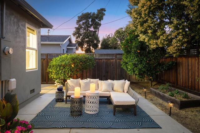 3813 Pasadena Drive, San Mateo CA: https://media.crmls.org/mediaz/c5d0779a-635e-4244-bf11-d6929a131143.jpg