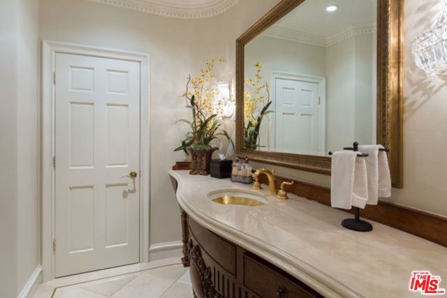 3855 BRUNSTON Court, Westlake Village CA: https://media.crmls.org/mediaz/c5d1fea4-71ab-42b6-b792-e1abe3593c58.jpg