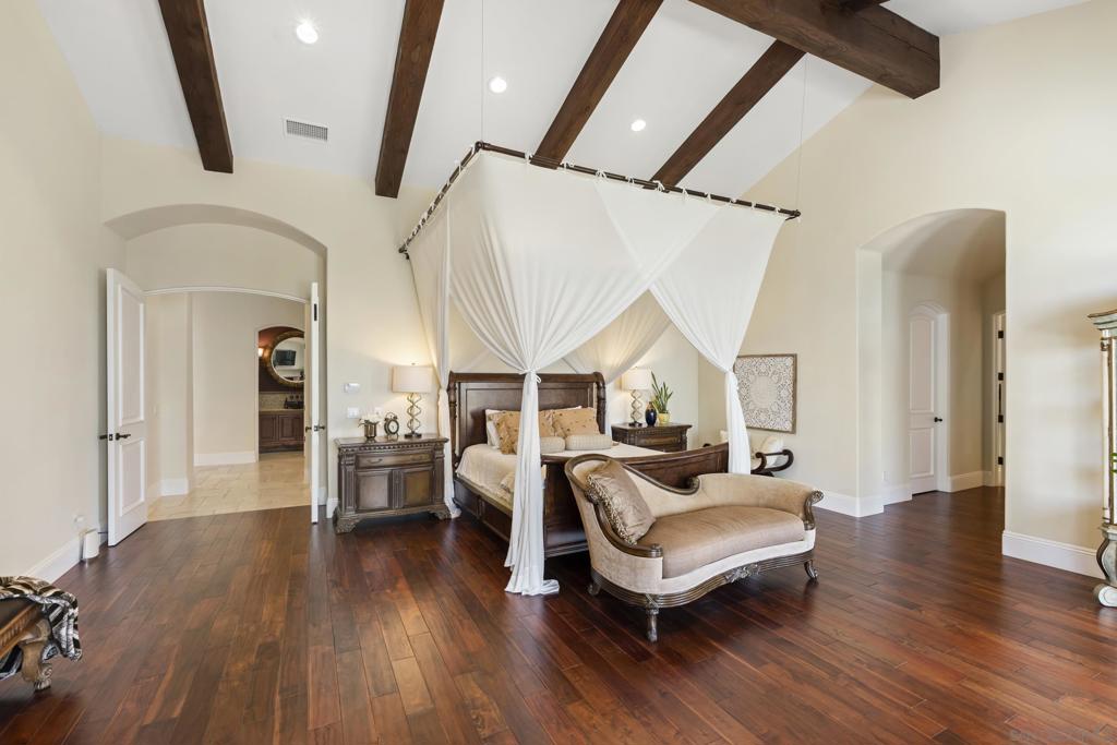 7020 El Fuerte St - photo 19