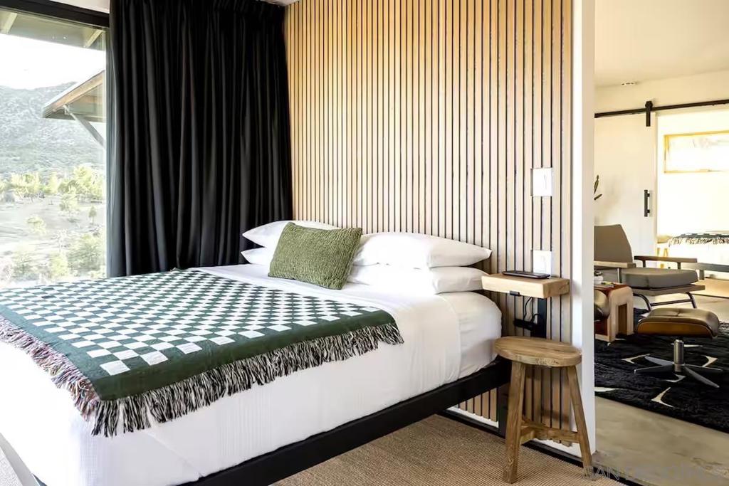 MLS #250043924SD image #19