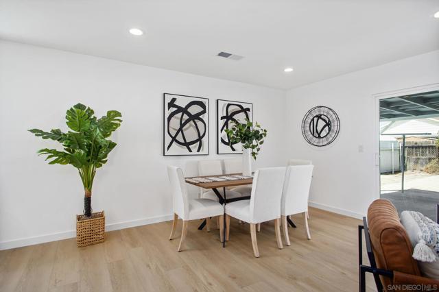 1134 Dearborn Dr, San Diego CA: https://media.crmls.org/mediaz/c5d48efe-9796-4f87-b3b3-6f6e3ccfb3a0.jpg
