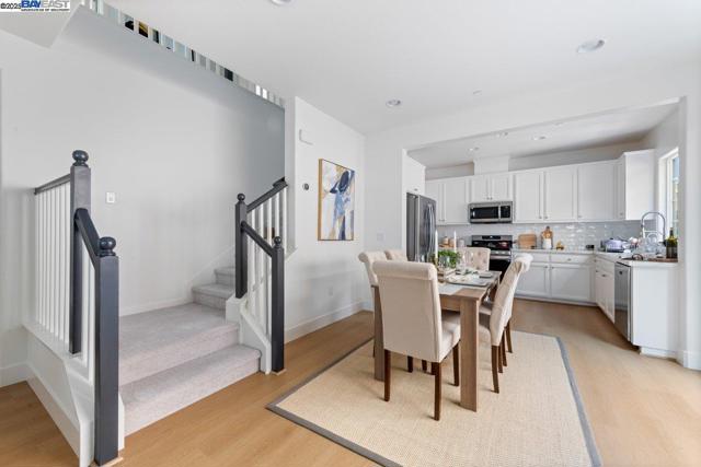 3335 Vittoria Loop, Dublin CA: https://media.crmls.org/mediaz/c5d4e14b-11ce-41fa-8312-531cb2a46738.jpg