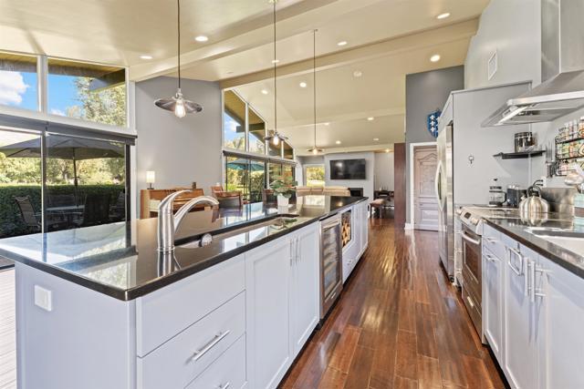 Detail Gallery Image 4 of 43 For 32688 Taspa Ct, Pauma Valley,  CA 92061 - 3 Beds | 3 Baths