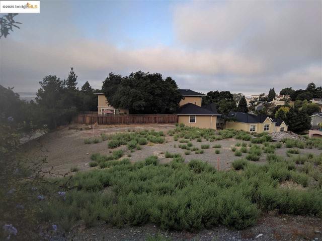 0 Redwood Rd, Oakland CA: https://media.crmls.org/mediaz/c5d599c6-74d6-4be2-bab9-9aab7fbba7a5.jpg