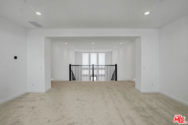 20188 W Marlow Lane, Porter Ranch CA: https://media.crmls.org/mediaz/c5d5ad7a-9d67-4817-8651-2480f41a70df.jpg