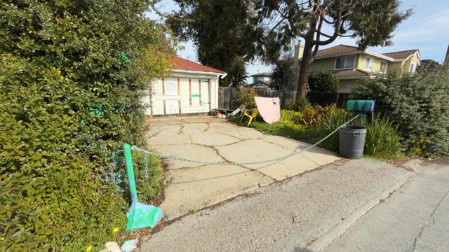 909 Elizabeth Way, Sunnyvale CA: https://media.crmls.org/mediaz/c5d5c900-18be-431c-9cfe-7ce45c7fefef.jpg