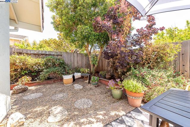 Image 34 of 54 For 32996 Soquel St