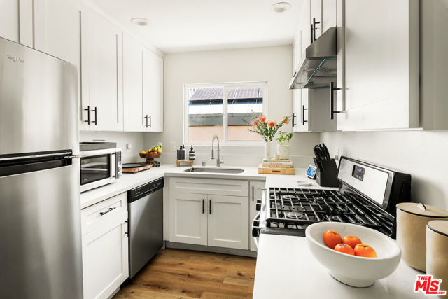 151 S Rexford Drive, Beverly Hills CA: https://media.crmls.org/mediaz/c5d64e72-ba33-4ef2-ad8f-60d39d65deaf.jpg