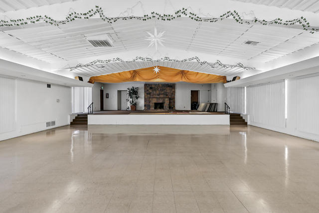 6 Cholla Lane, Palm Desert CA: https://media.crmls.org/mediaz/c5d682ad-289a-43e3-85b8-6bd43b88131c.jpg