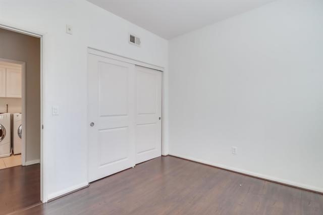 1721 Cripple Creek, Chula Vista CA: https://media.crmls.org/mediaz/c5d6a1d7-31b6-436c-bc10-733bcd6662a0.jpg