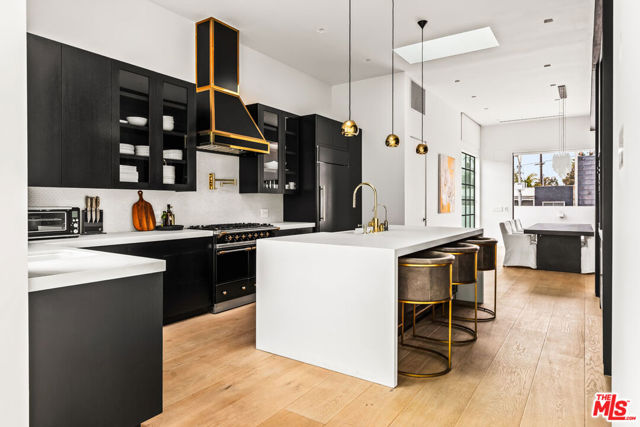 1346 Abbot Kinney Boulevard, Venice CA: https://media.crmls.org/mediaz/c5d6febc-b741-4b73-9f6d-e8a4ce5e3e3d.jpg