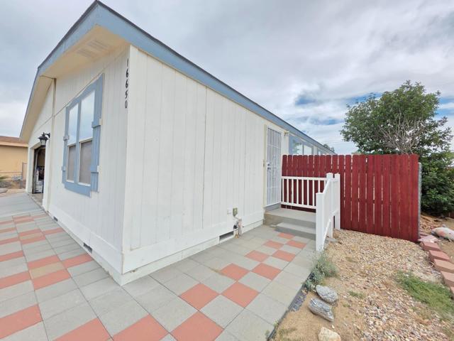 16650 Avenida Rambla, Desert Hot Springs CA: https://media.crmls.org/mediaz/c5d70e38-6644-4942-8d79-b0a07724dcc4.jpg