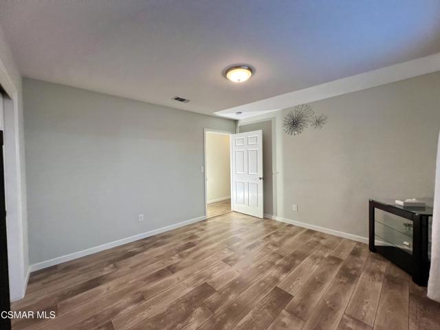 197 Creekside Circle, Sacramento CA: https://media.crmls.org/mediaz/c5d71a05-dcdf-4621-9eb6-624b2f620b1b.jpg
