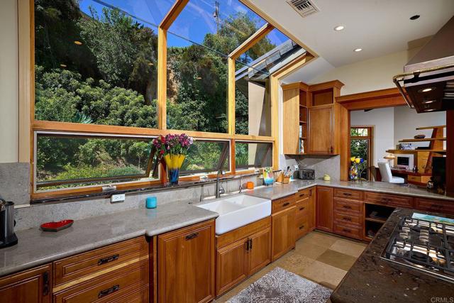 Image 19 of 61 For 622 Canyon Dr